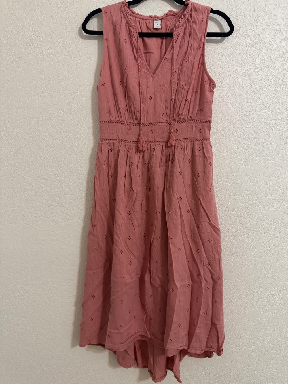 #23 Old Navy Rose Pink Sleeveless Eyelet Midi Dress